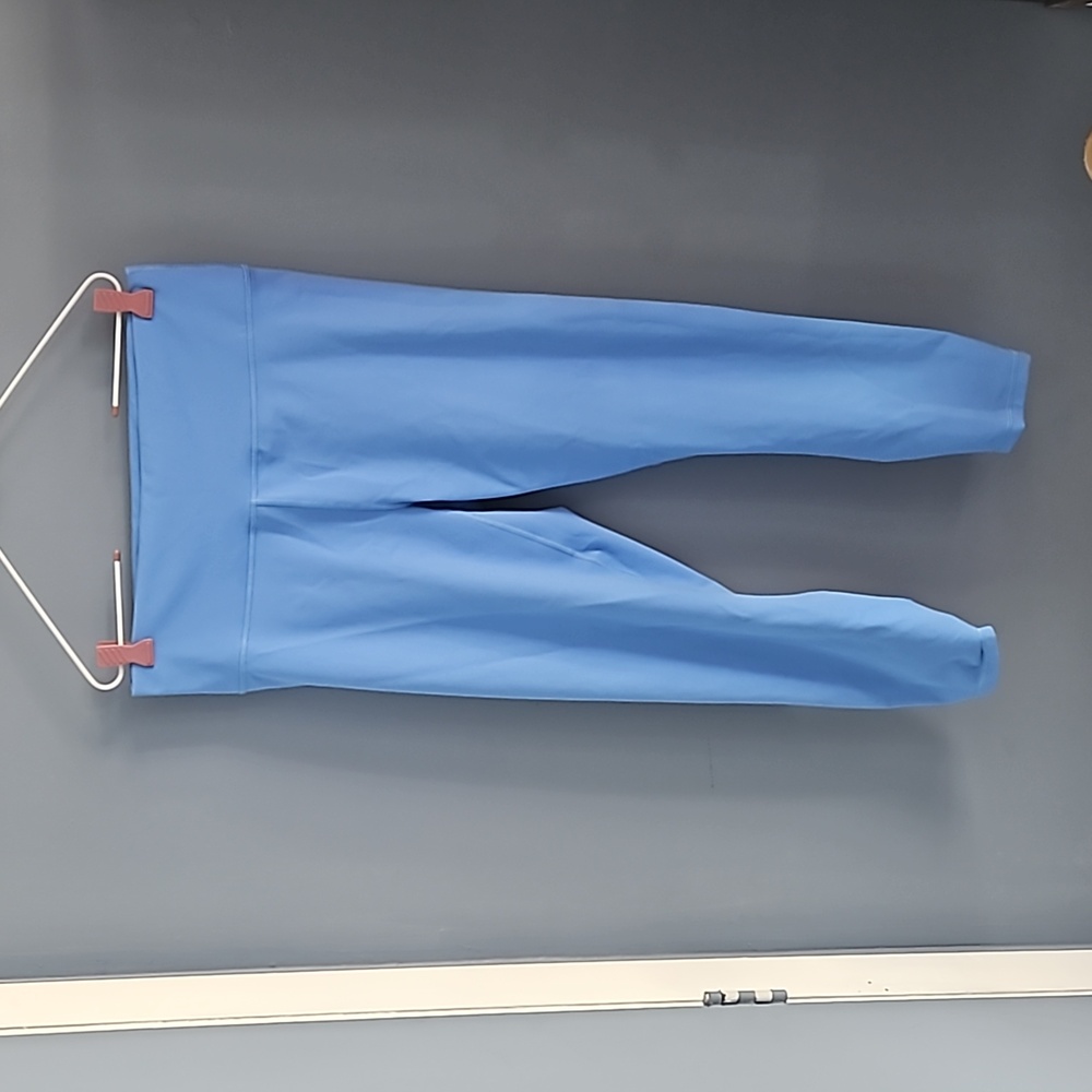 Light blue fabletics leggings